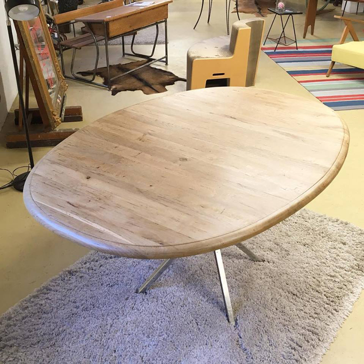 Emmaus Var - La Fabrique - création d'une table ovale
